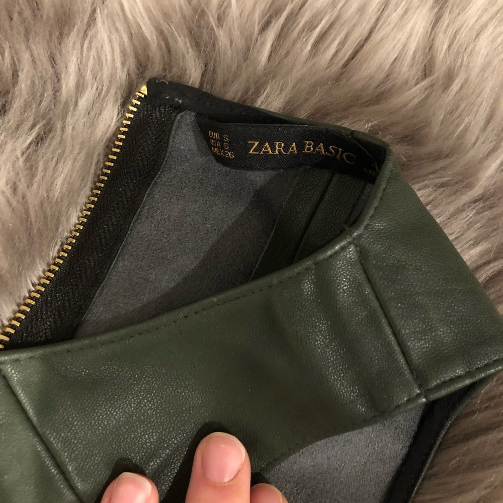 Zara top size small